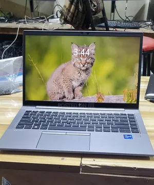 Laptop HP ZBook Firefly G8 16GB Intel Core i7 SSD 512GB