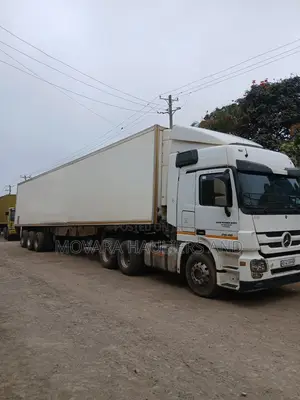 Semi-Trailer for Hauling Services