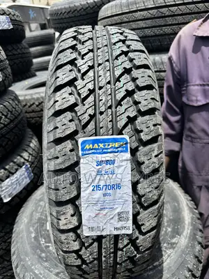 215/70r16 Maxtrek
