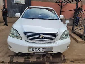 Toyota Harrier 240G 2012 White