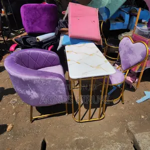 Manicure Table