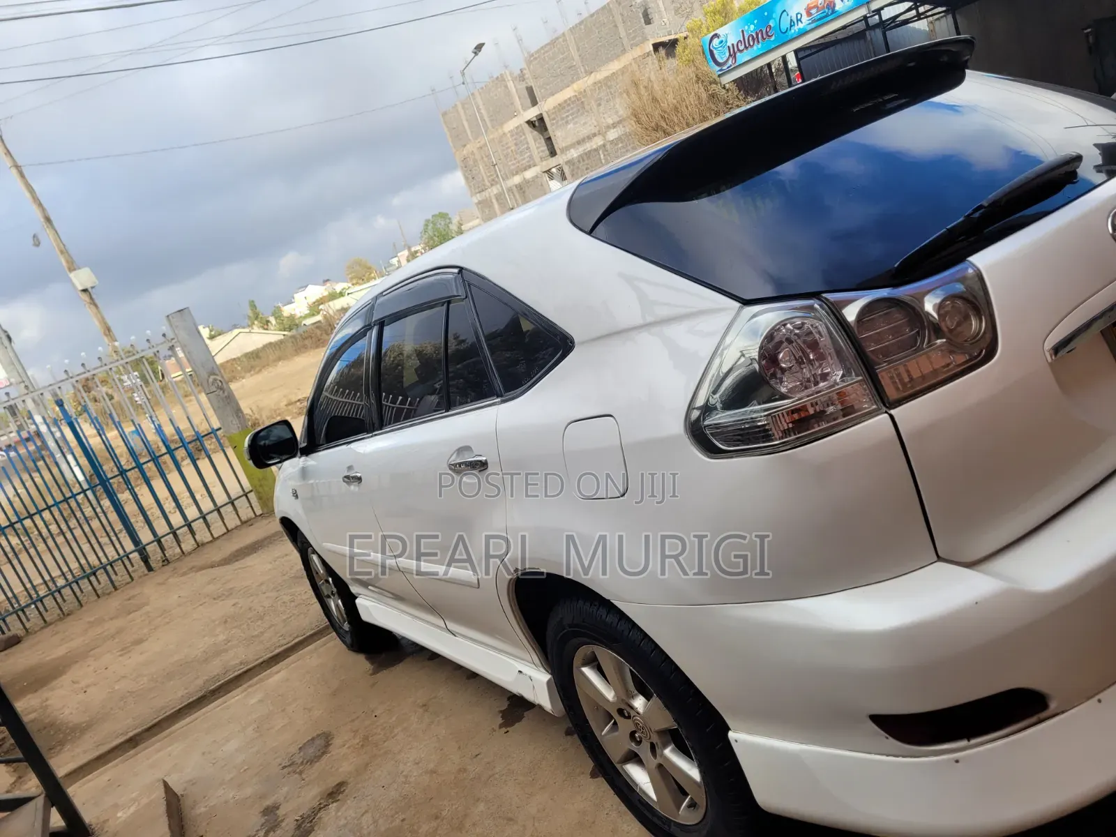 Toyota Harrier 240G 2012 White