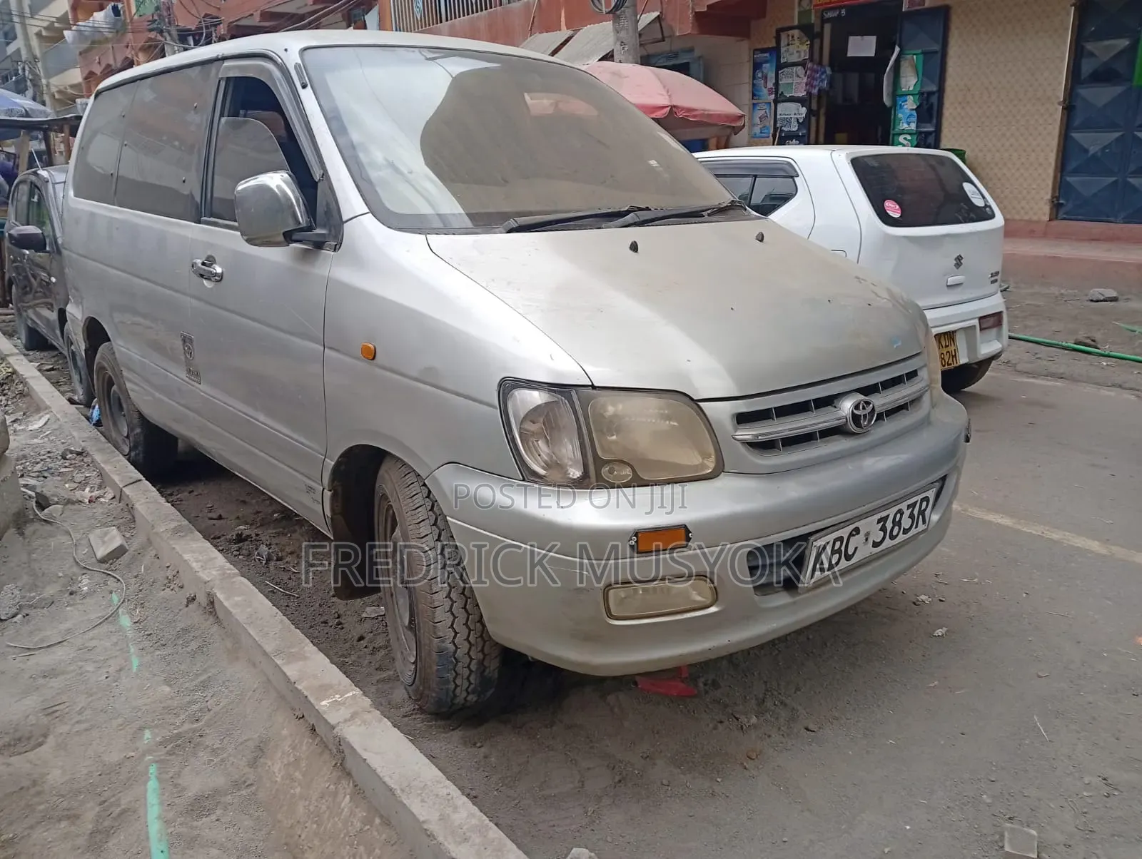 Toyota Noah 2003 Silver