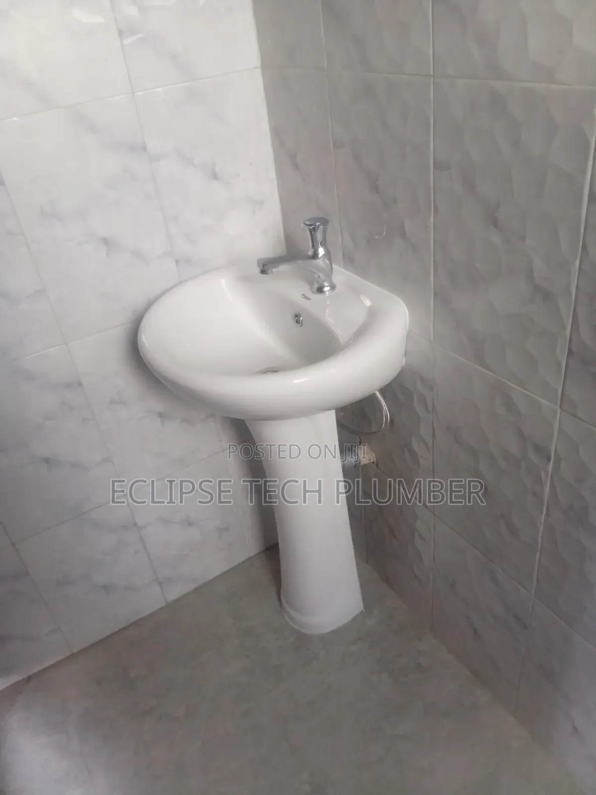 Plumber Sanitaries Installation