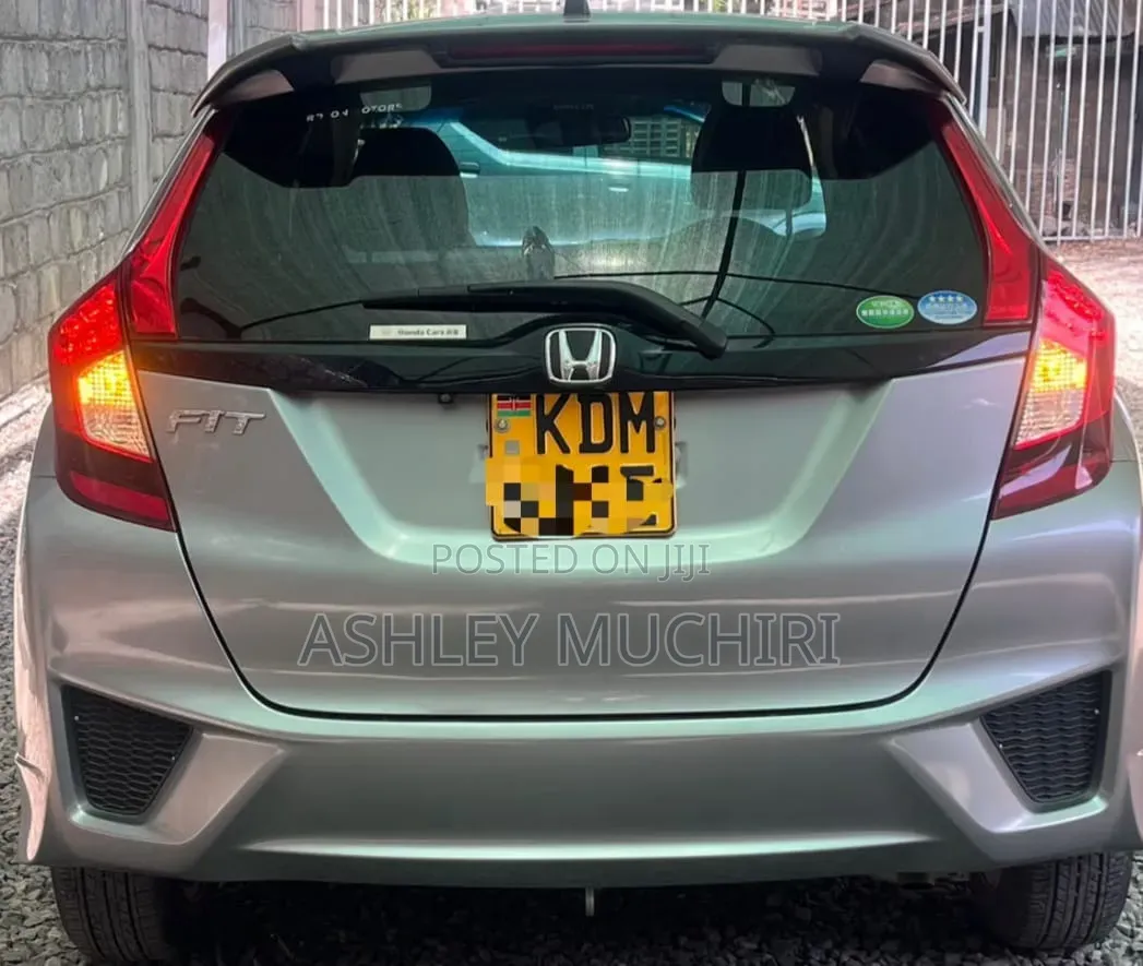 Honda Fit Shuttle 2016 Gray