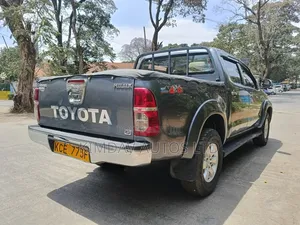 Toyota Hilux 3.0 D-4D Double Cab 2008 Gray