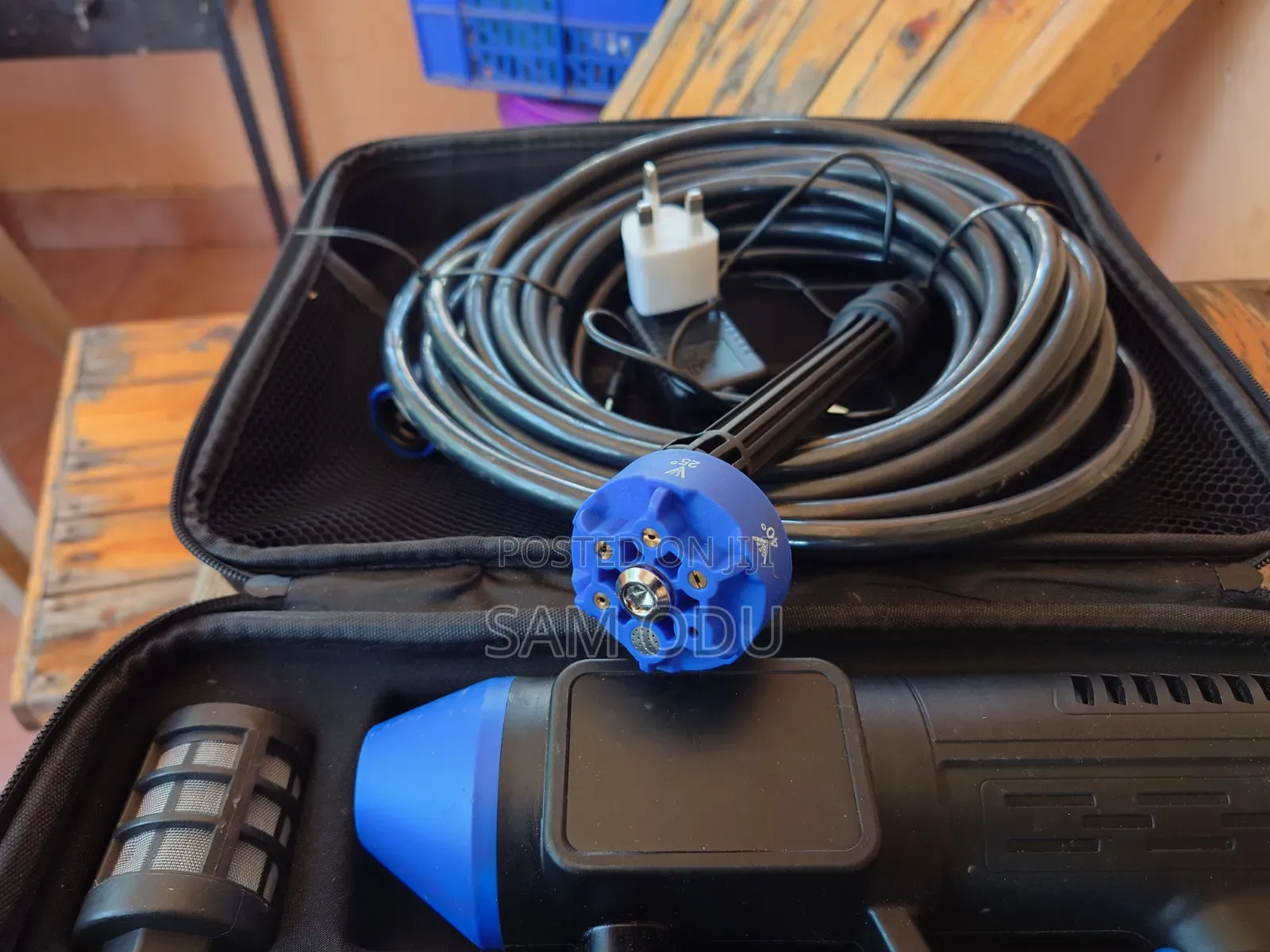 Cordless Pressure Washer