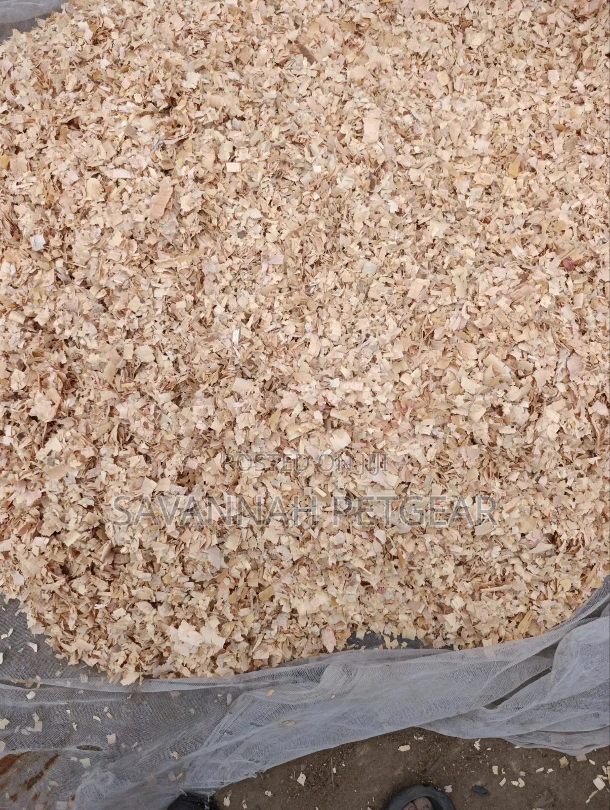 Mixed Wood Small Animal Bedding for Hamster, Rabbit, Guinea