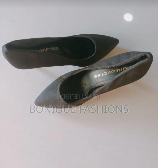 Black High Heels - thumbnail 4