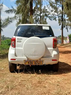 Toyota Rush 2009 White
