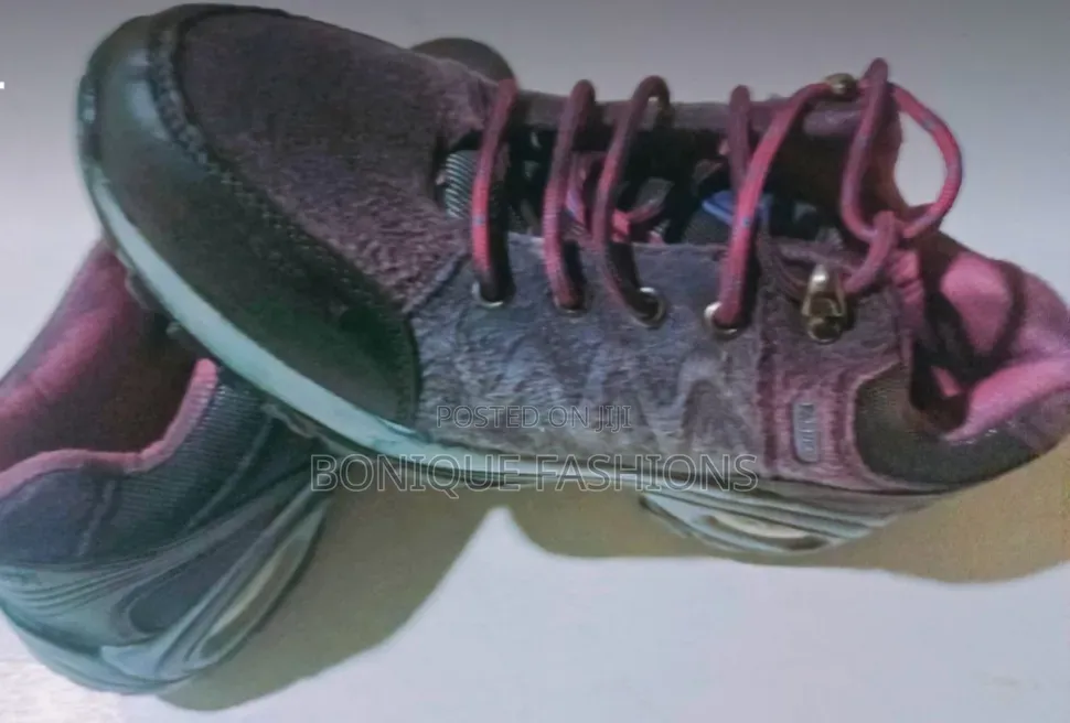 Sport Shoes/ Snickers