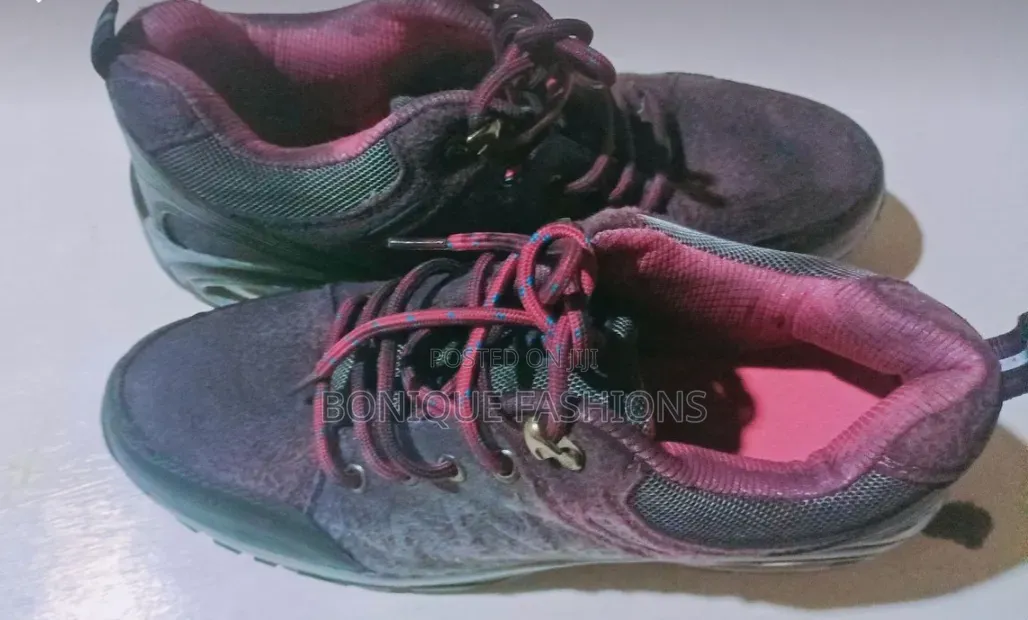 Sport Shoes/ Snickers