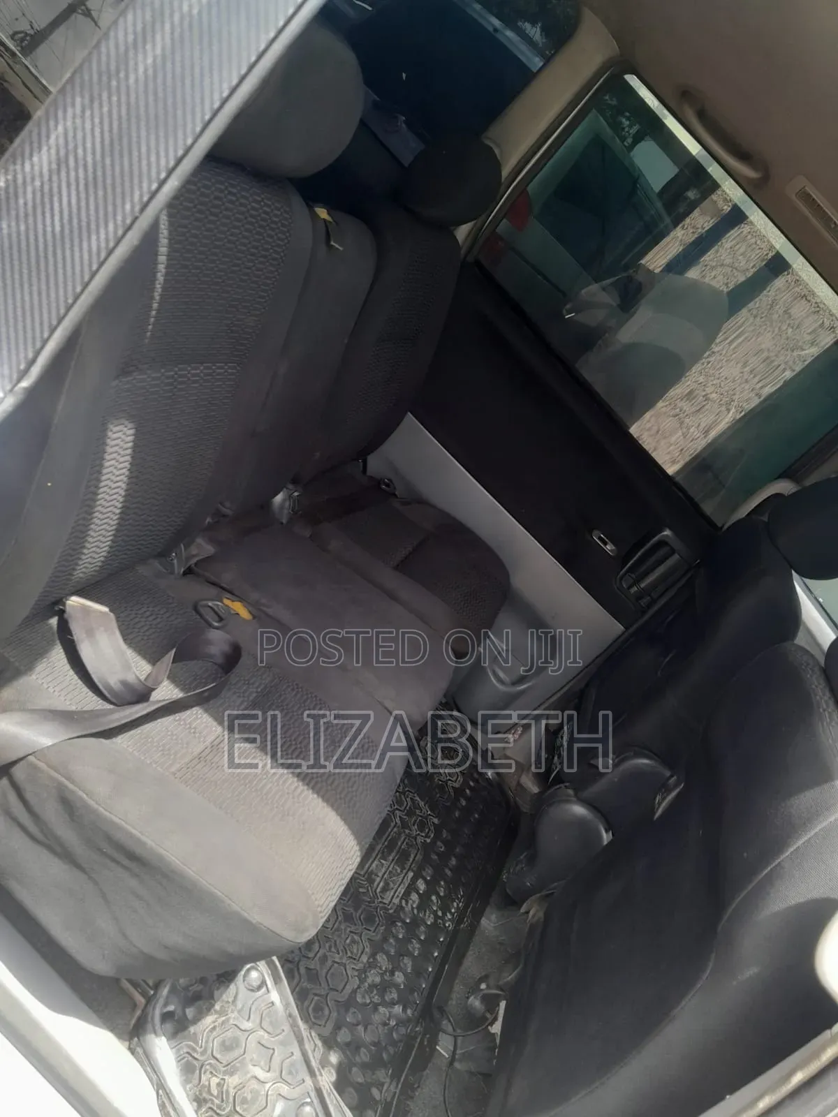 Toyota Voxy 2004 Silver