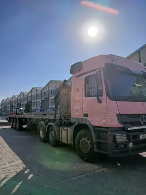 Flatbed Trailer Available for Your Heavy Cargo Transport