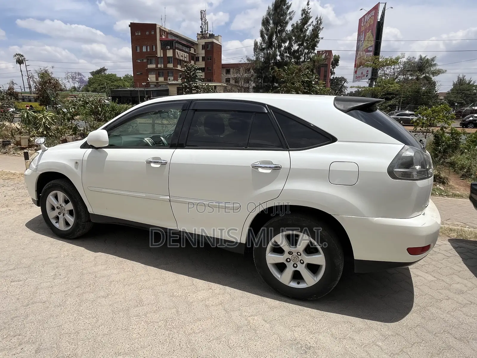 Toyota Harrier 2.4 2012 White