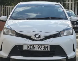 Toyota Vitz 1.3 AWD 5dr 2016 White