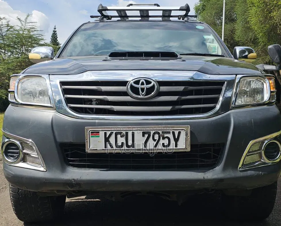 Toyota Hilux 2013