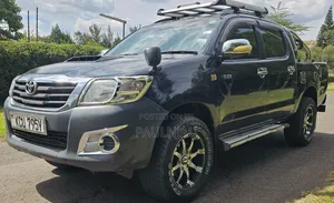 Toyota Hilux 2013