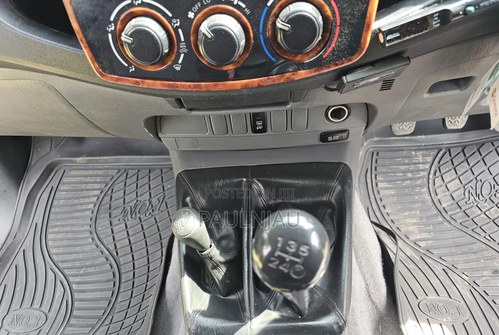 Toyota Hilux 2013