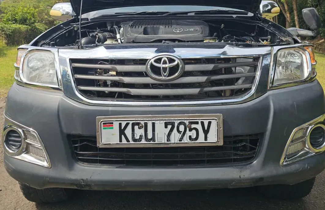 Toyota Hilux 2013