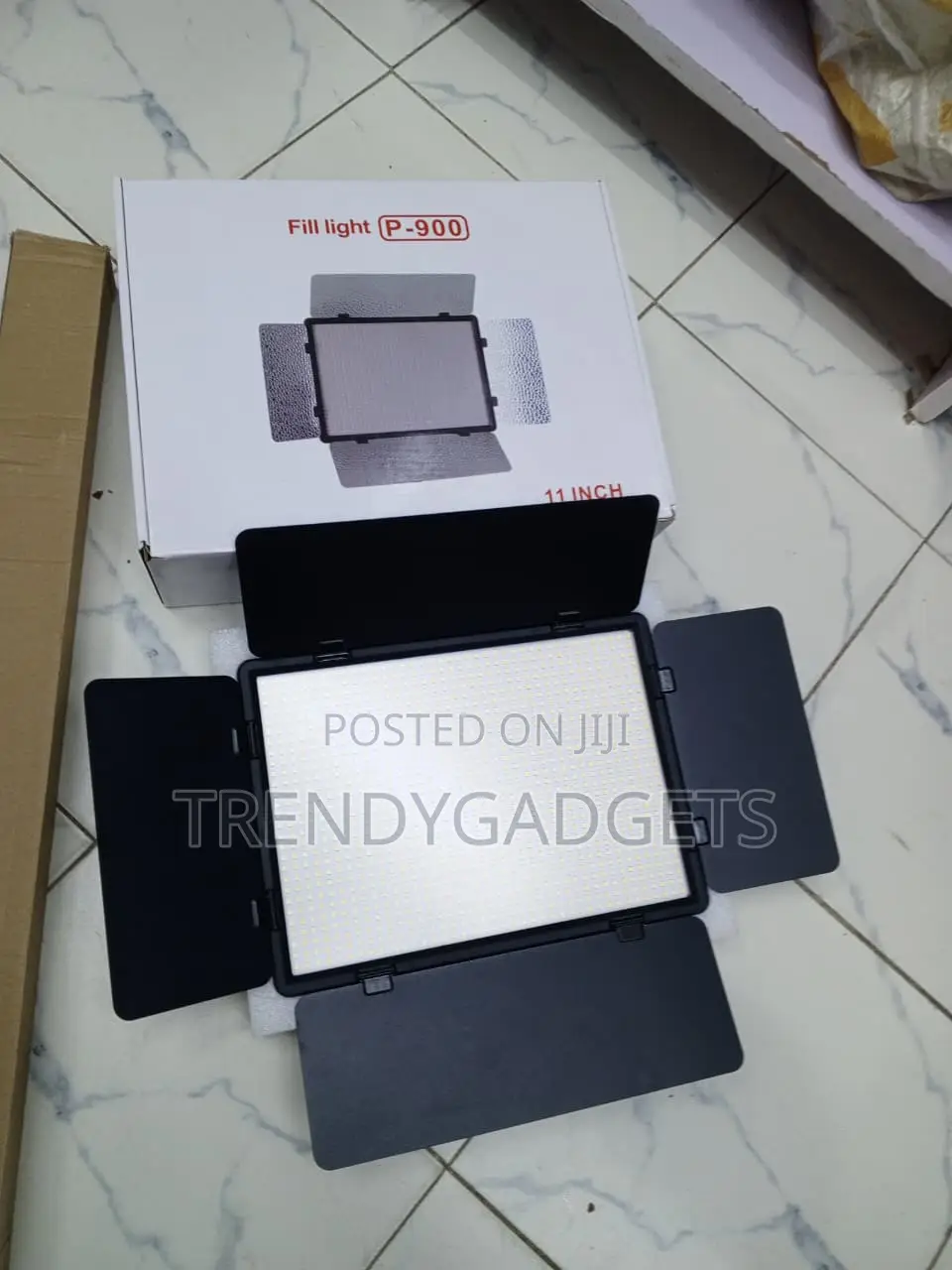 P-900 LED Fill Light With Tripod Stand for Studio