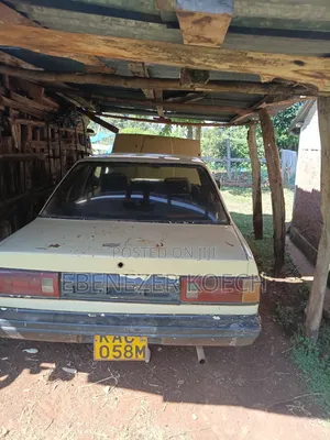 Nissan Sunny B12 Sedan 1.3 1989 Off white
