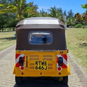 Bajaj RE 2010 Yellow