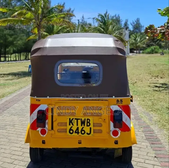 Bajaj RE 2010 Yellow