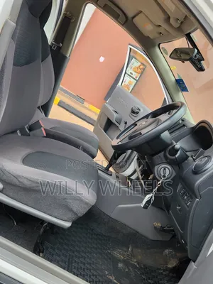 Nissan Advan 2014 White