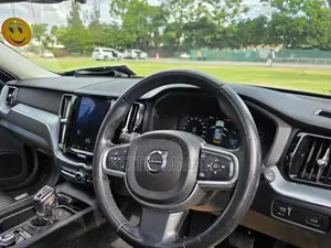 Volvo XC60 T5 R-Design AWD 2018 Gray