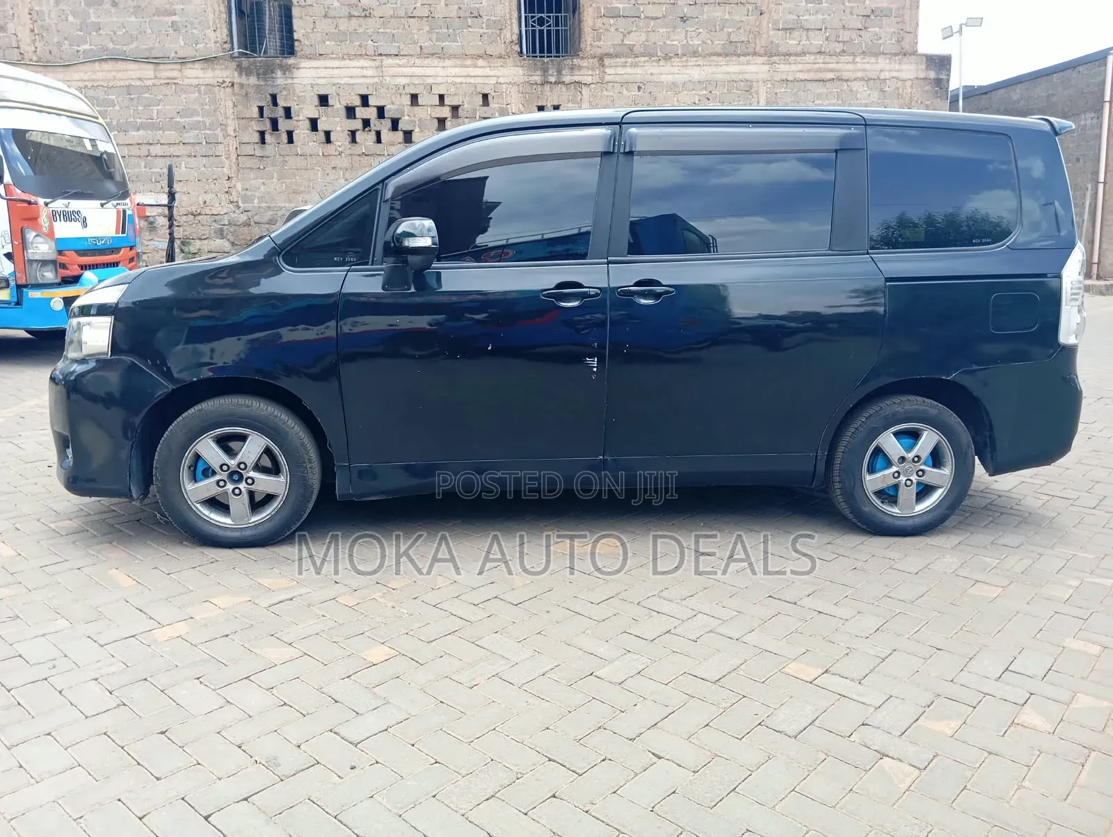 Toyota Voxy 2012 Black