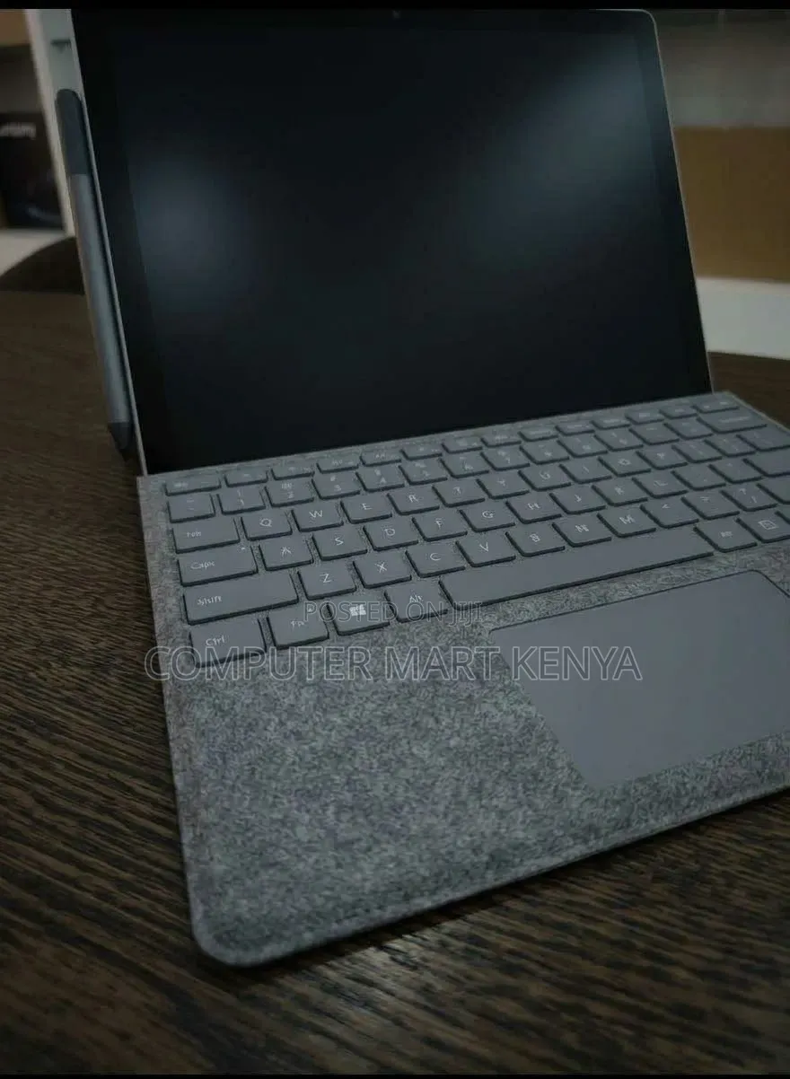 New Laptop Microsoft Surface Pro 8GB Intel Core i5 SSD 256GB