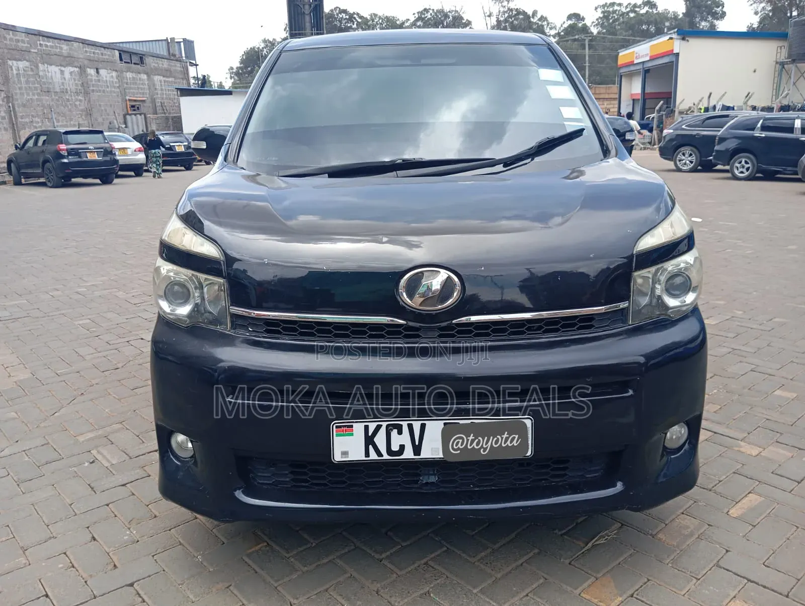 Toyota Voxy 2012 Black
