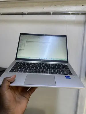 Laptop HP EliteBook 830 G8 8GB Intel Core i7 SSD 512GB
