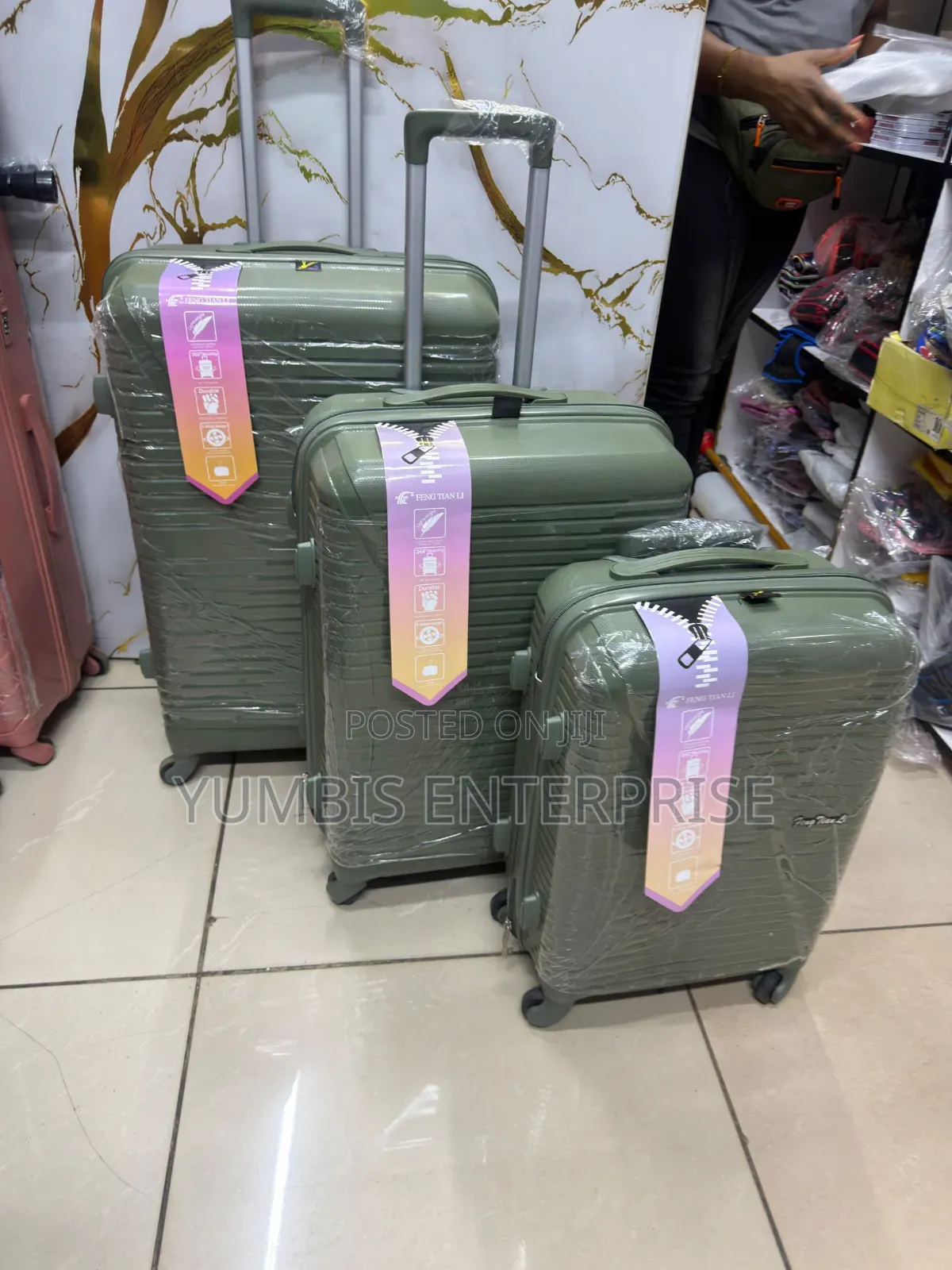 3 in 1 Jungle Green Quality Rubber Suitcase Size 28"L,24"M,20"s