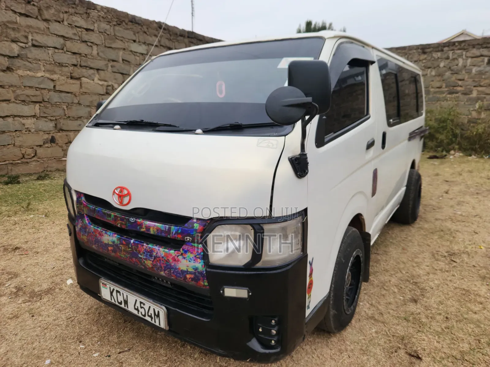 Toyota HiAce 2014 White