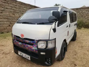 Toyota HiAce 2014 White
