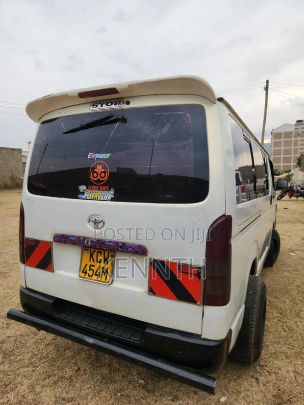 Toyota HiAce 2014 White - thumbnail 3