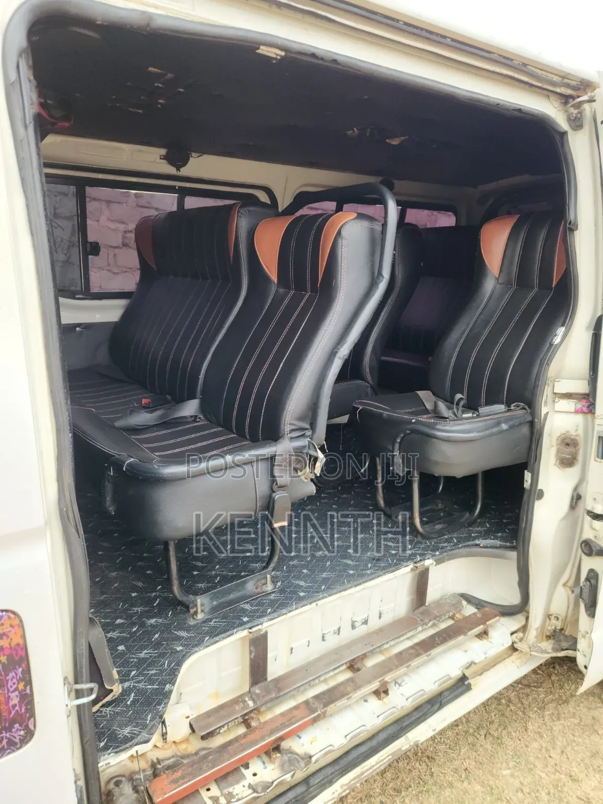 Toyota HiAce 2014 White