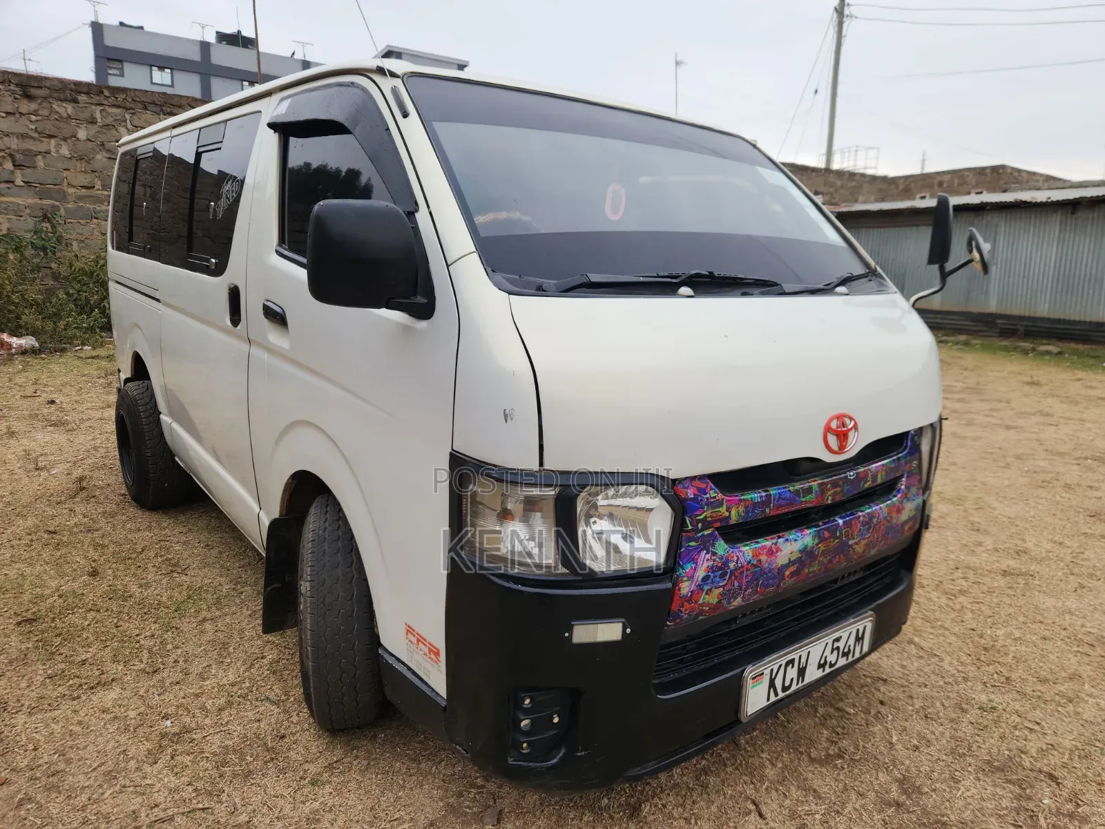 Toyota HiAce 2014 White
