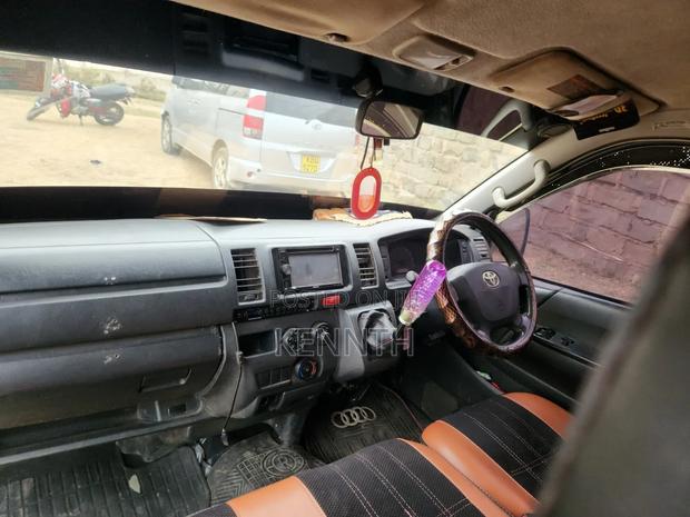 Toyota HiAce 2014 White - thumbnail 8