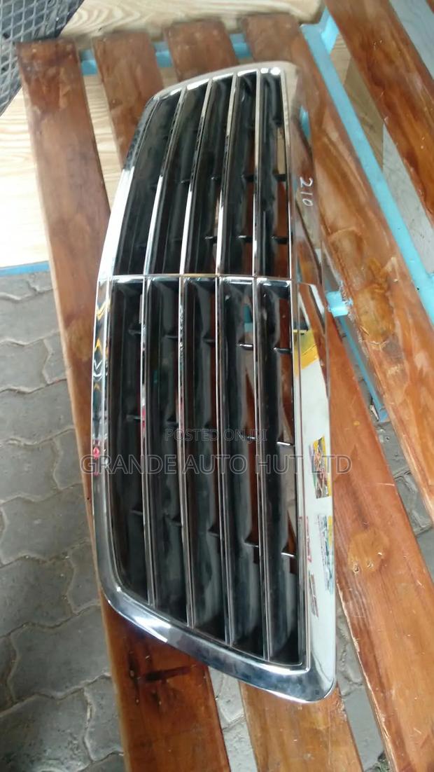 Mercedes W210/W211 Grill - thumbnail 3