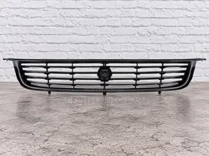 Grille Toyota Corolla Ae 111 1998