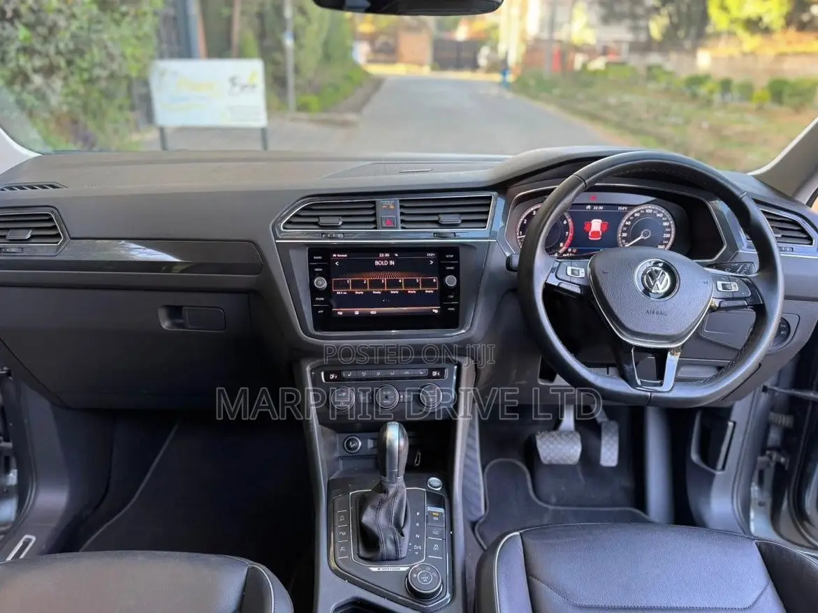 Volkswagen Tiguan 2.0T S AWD 4MOTION 2019 Gray