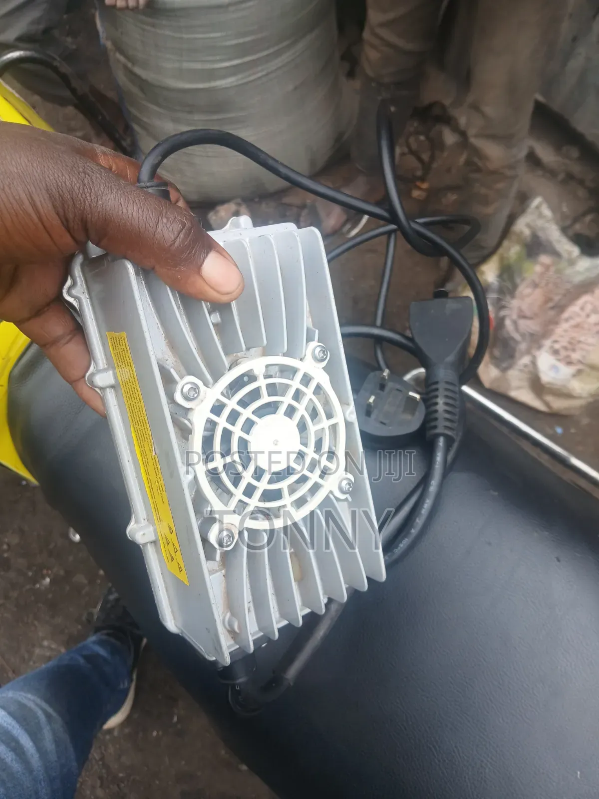 Roam Charger