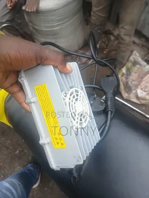Roam Charger