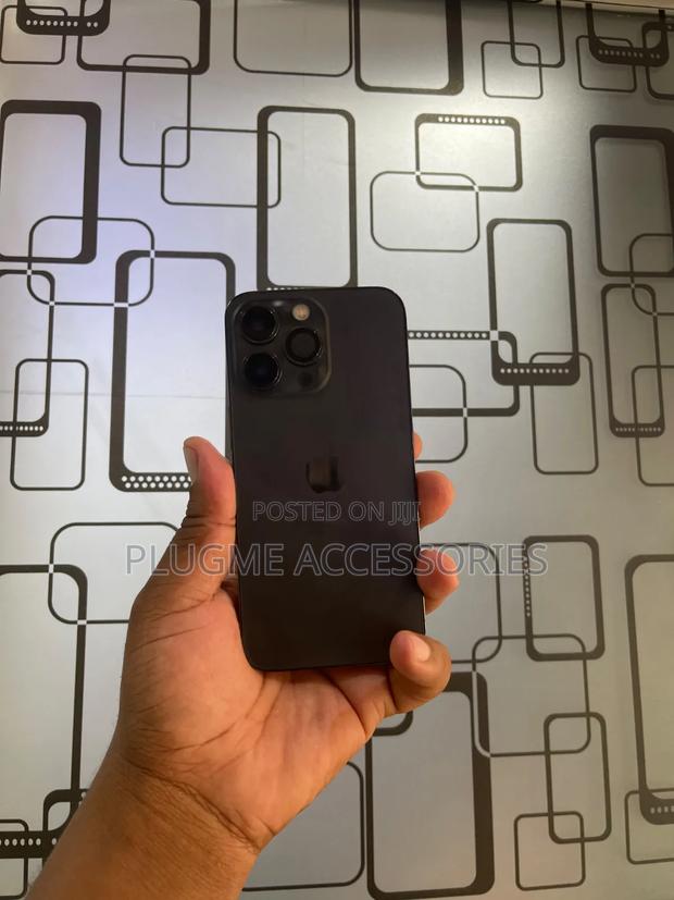 Apple iPhone 13 Pro 256 GB Black - main view