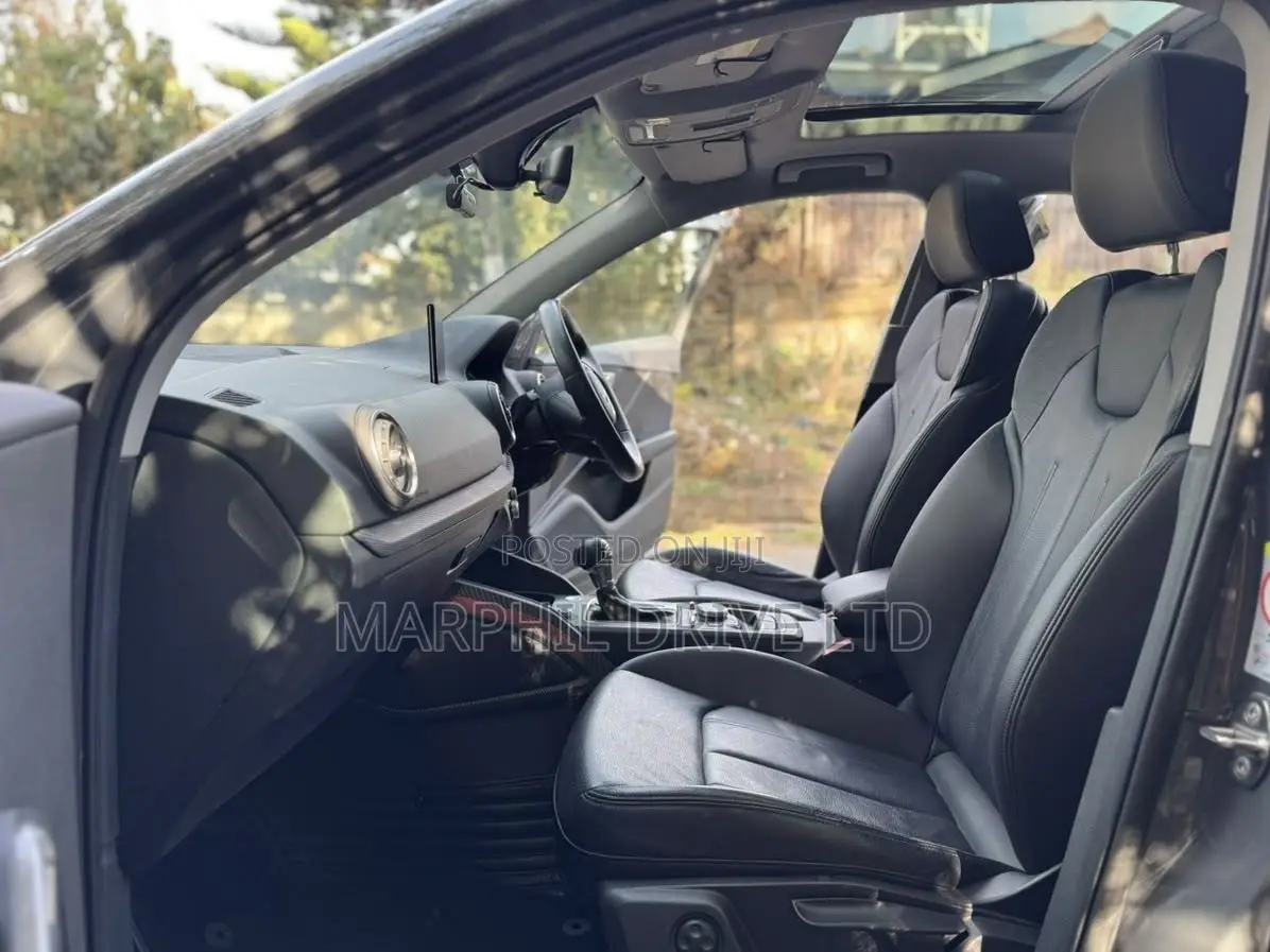Audi Q2 2019 Gray