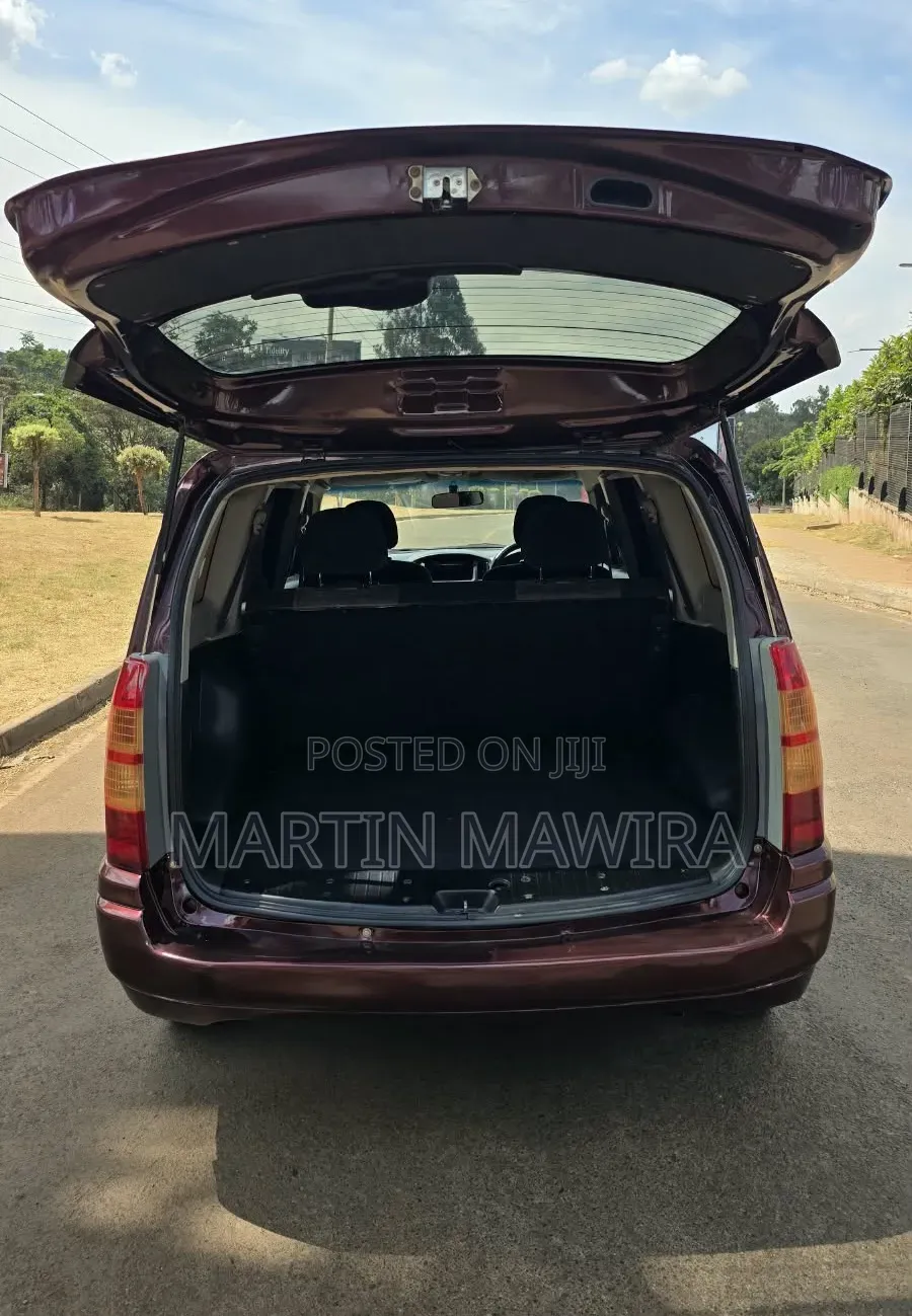 Toyota Succeed 2011 Maroon