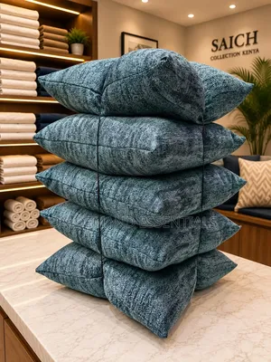 Throw Pillows With Quality Fibre With Zipper Set of 5pcs